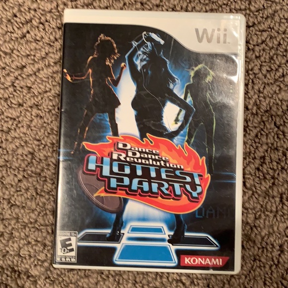 Wii Dance Dance Revolution Set - Picture 2 of 2